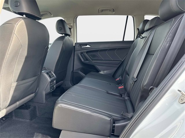 Used 2022 Volkswagen Tiguan SE image 11