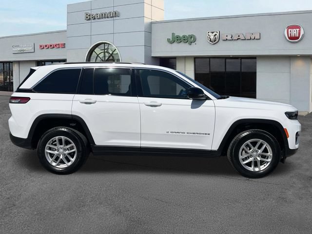 Used 2025 Jeep Grand Cherokee Laredo X w/ Luxury Tech Group I RWD image 8