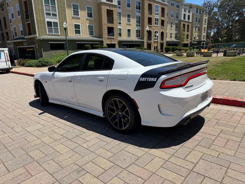 Used 2018 Dodge Charger R/T RWD image 5
