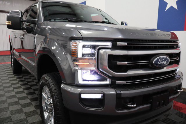 Used 2022 Ford F250 Platinum w/ FX4 Off-Road Package AWD/4WD image 24