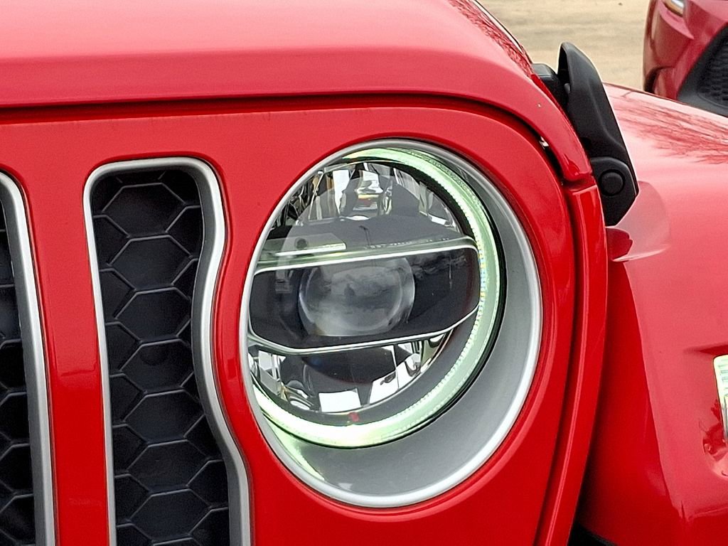 Used 2022 Jeep Wrangler Unlimited Sahara w/ Cold Weather Group image 9