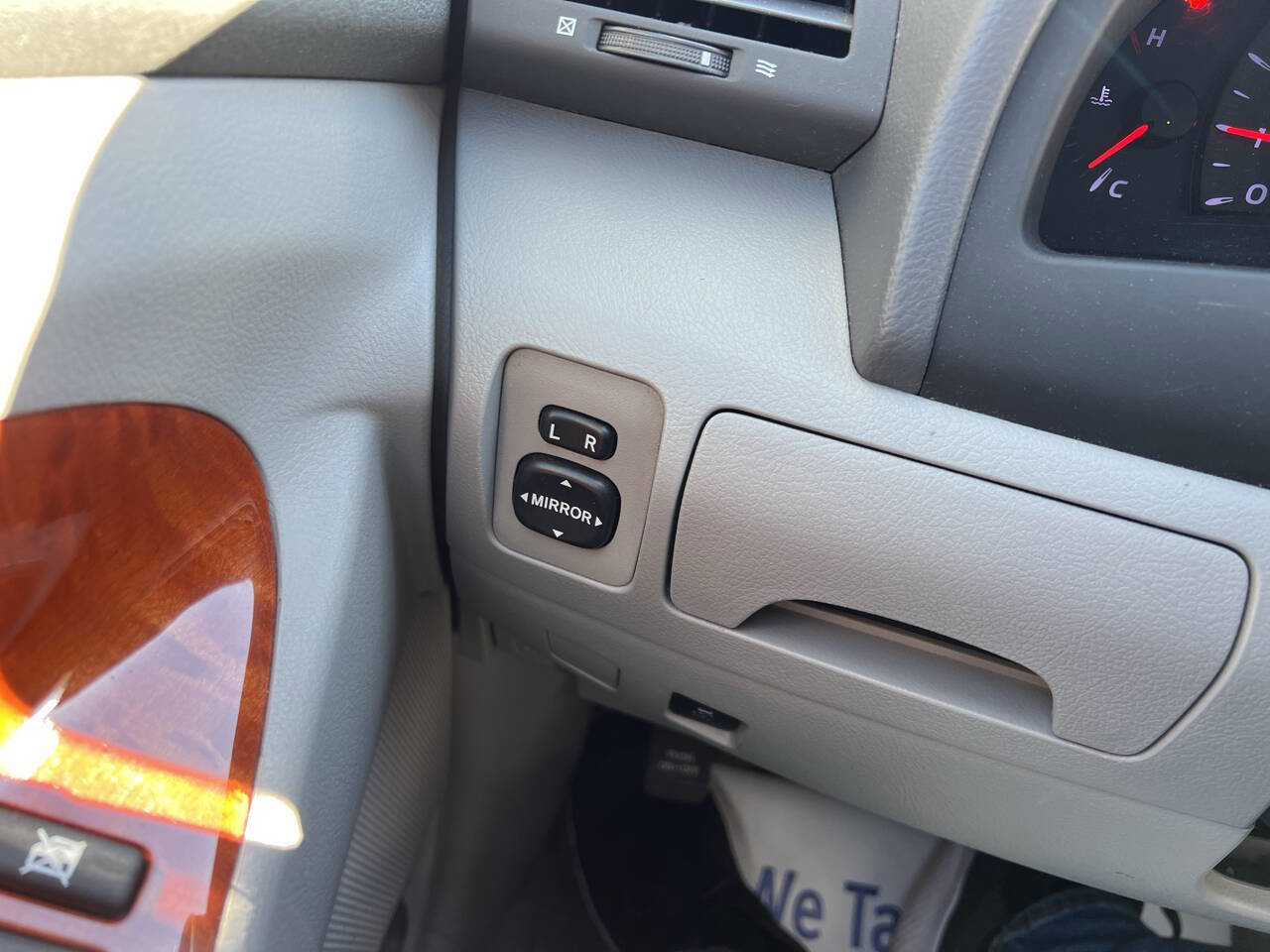 Used 2010 Toyota Camry XLE FWD image 16