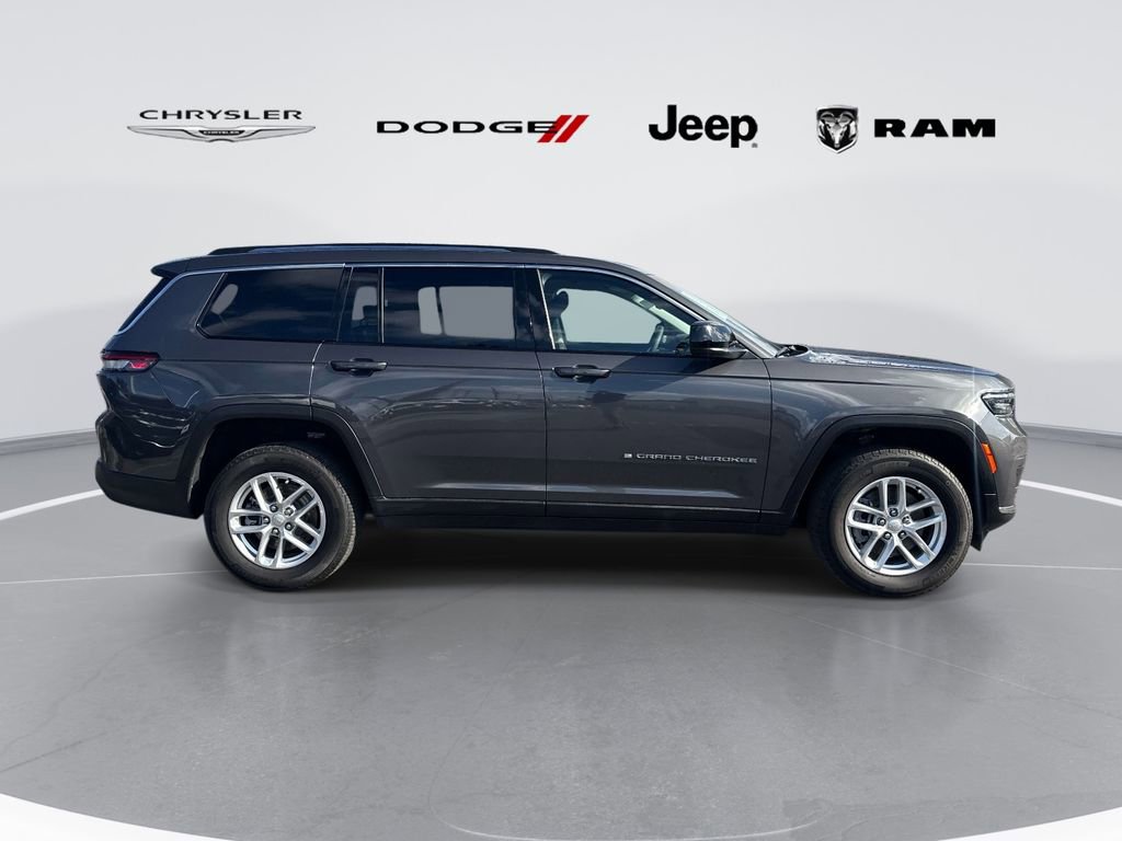 Used 2023 Jeep Grand Cherokee L Laredo AWD/4WD image 2