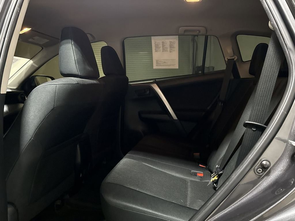 Used 2018 Toyota RAV4 LE w/ All Weather Liner Package FWD image 22