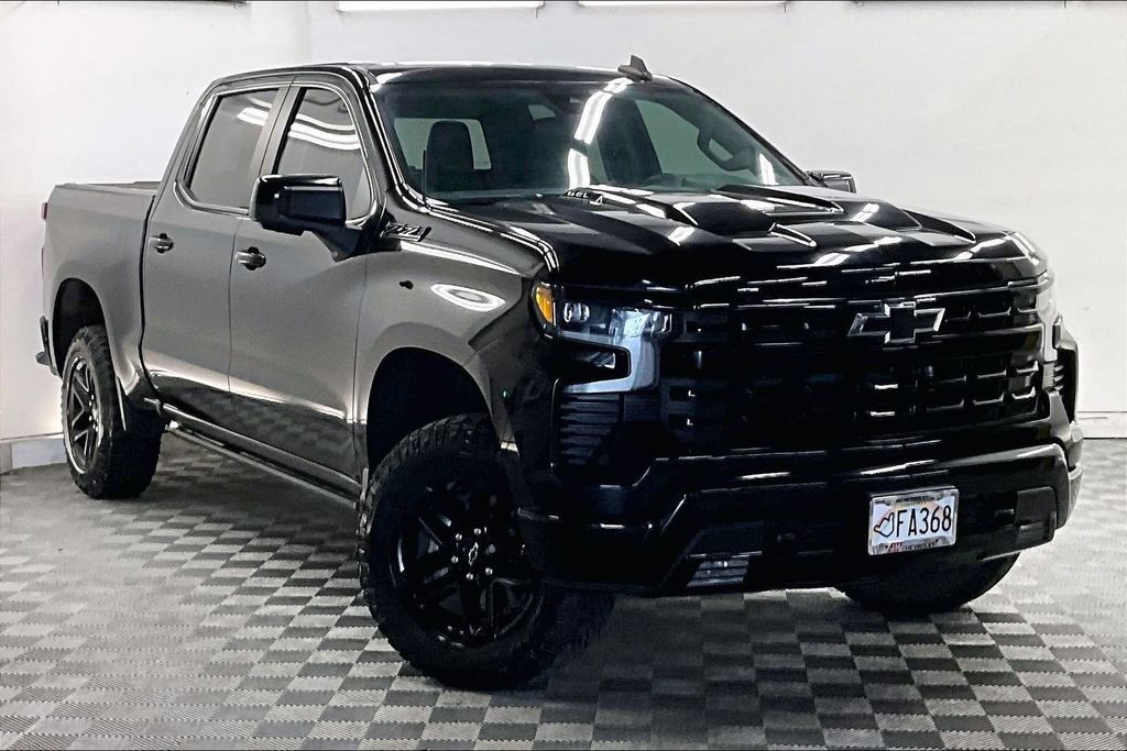 Used 2022 Chevrolet Silverado 1500 LT Trail Boss w/ LT Trail Boss Premium Package AWD/4WD image 11