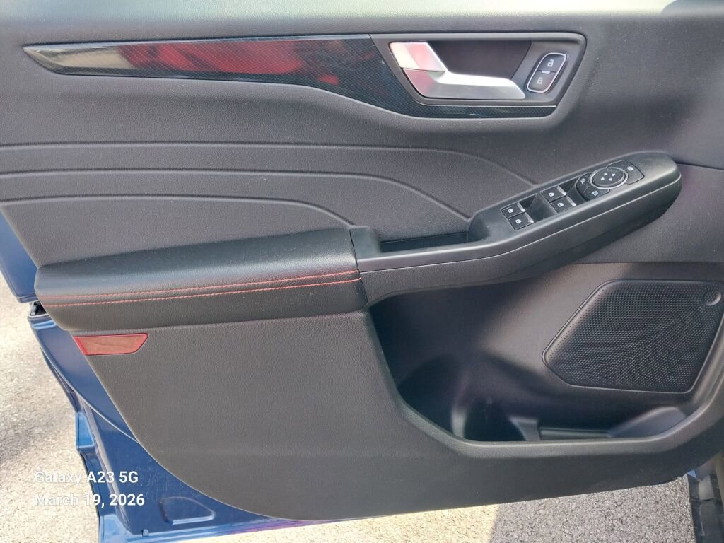 Certified 2023 Ford Escape ST-Line w/ Tech Pack #1 image 6