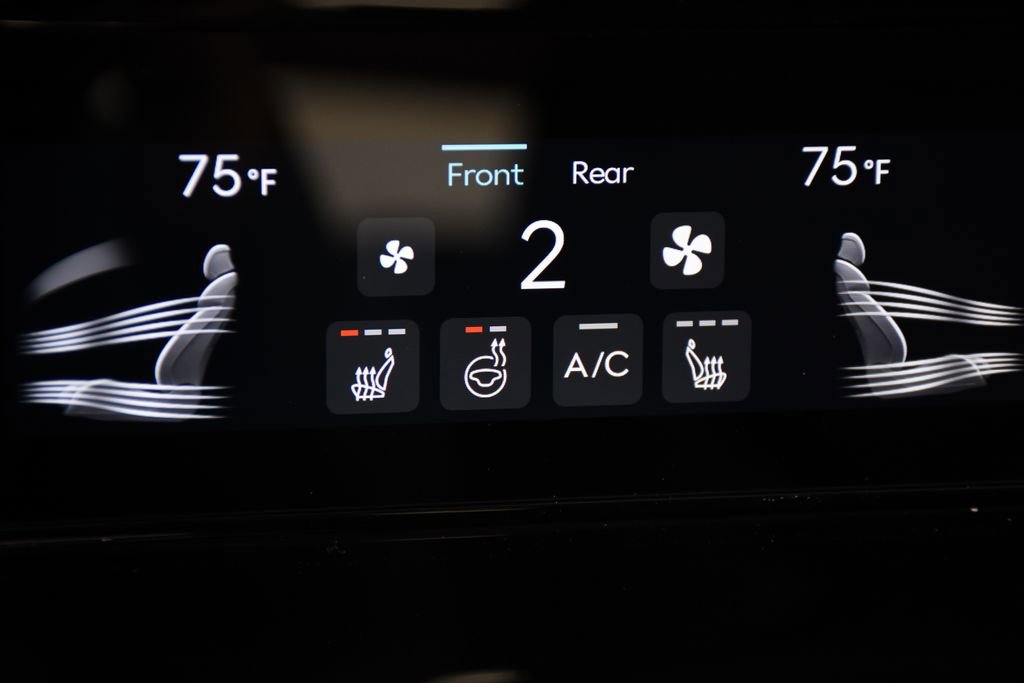 Used 2025 Genesis G80 2.5T image 21