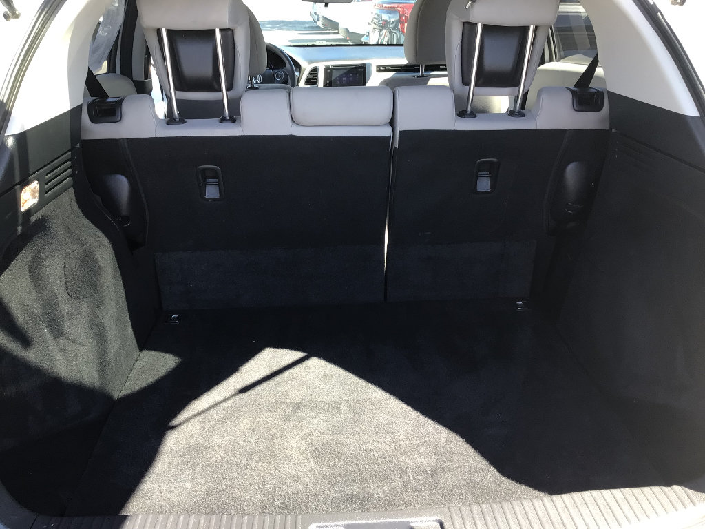 Used 2017 Honda HR-V EX image 12