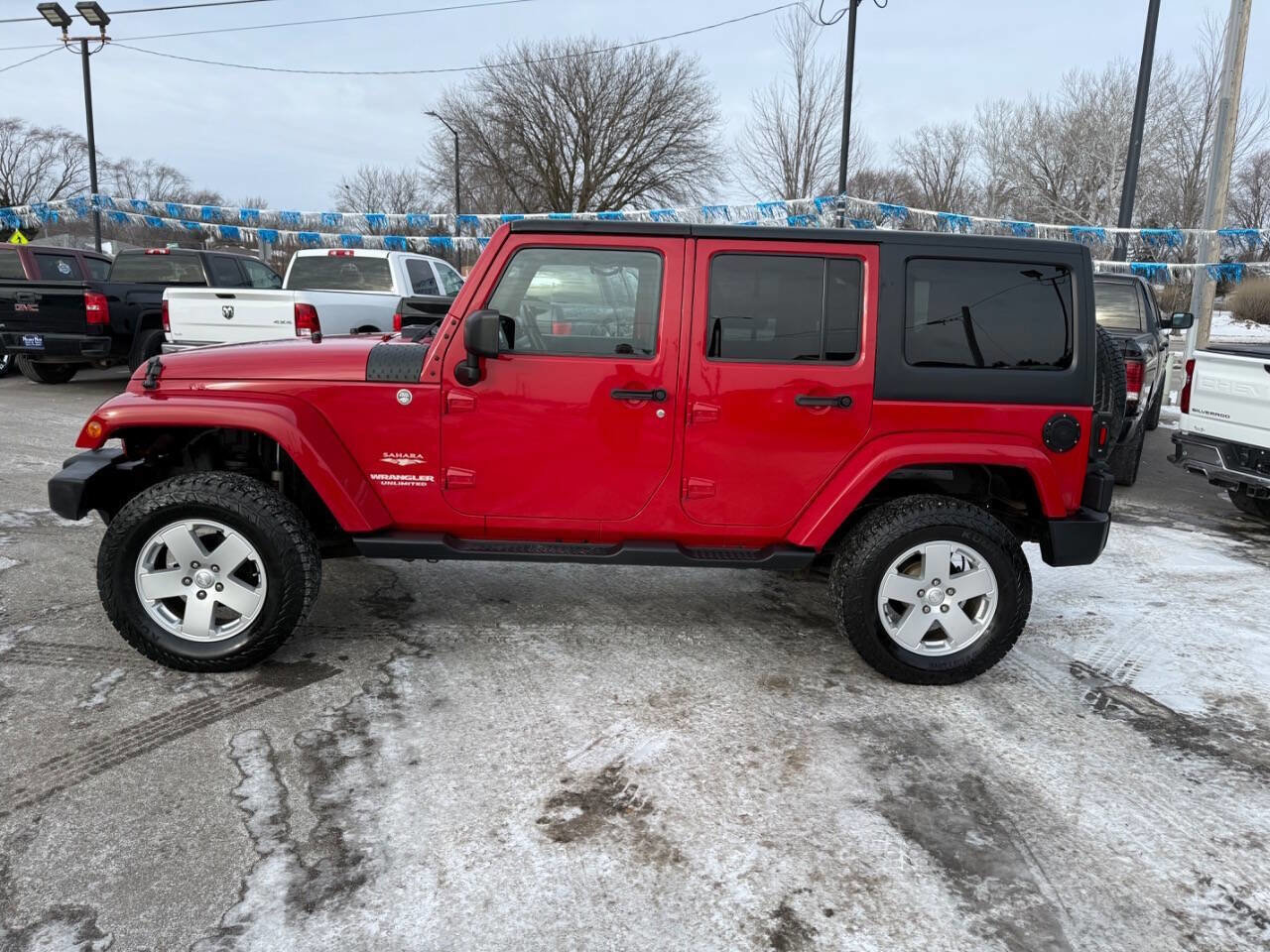 Used 2012 Jeep Wrangler Unlimited Sahara w/ Mopar Chrome Edition Group image 4