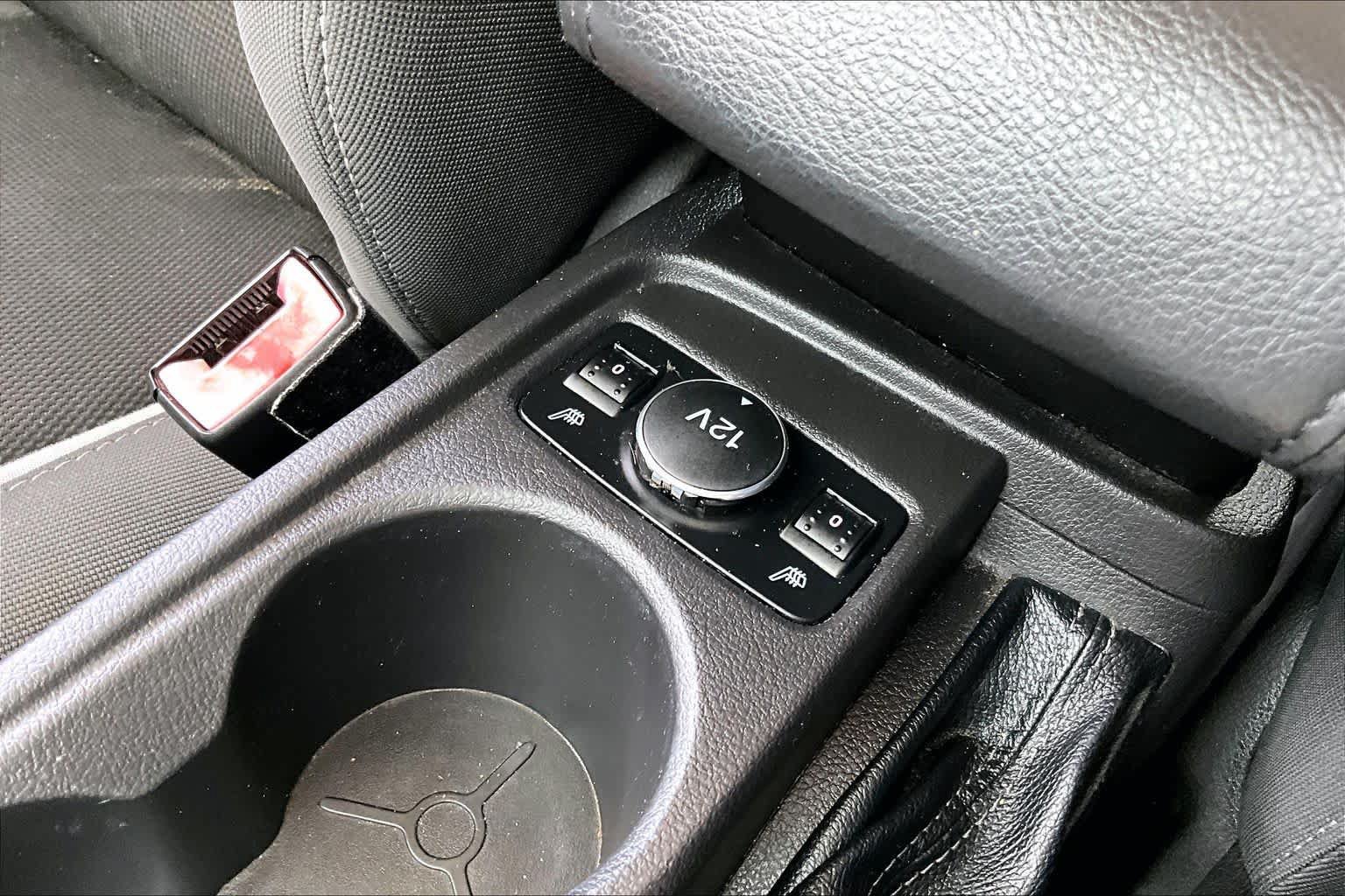 Used 2012 Ford Focus SE FWD image 32