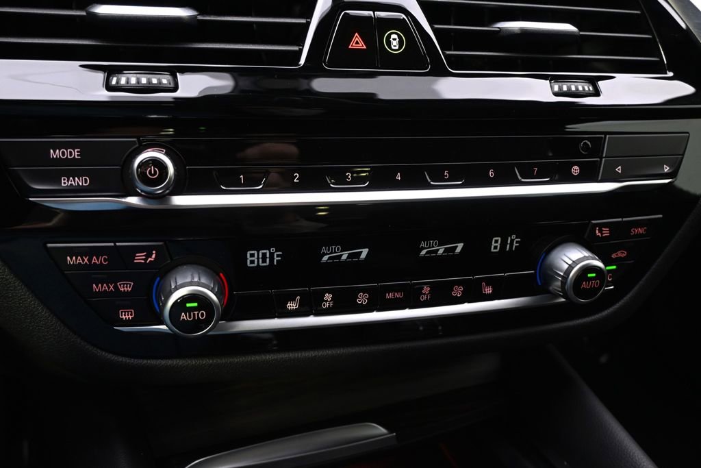 Used 2023 BMW 540i w/ Convenience Package image 33