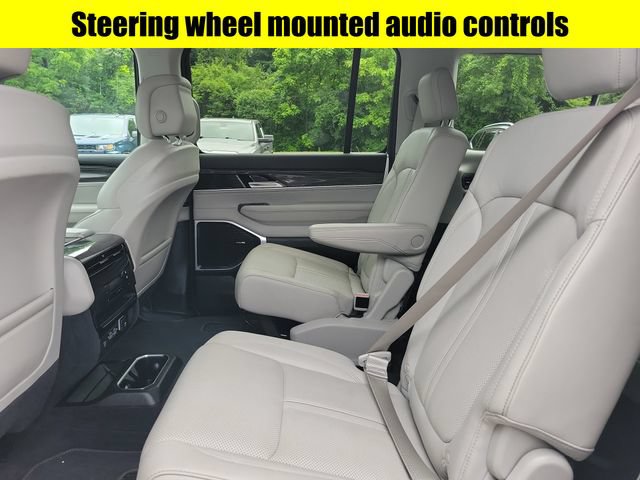 Certified 2022 Jeep Wagoneer Series III w/ Flexible Seating Group AWD/4WD image 25