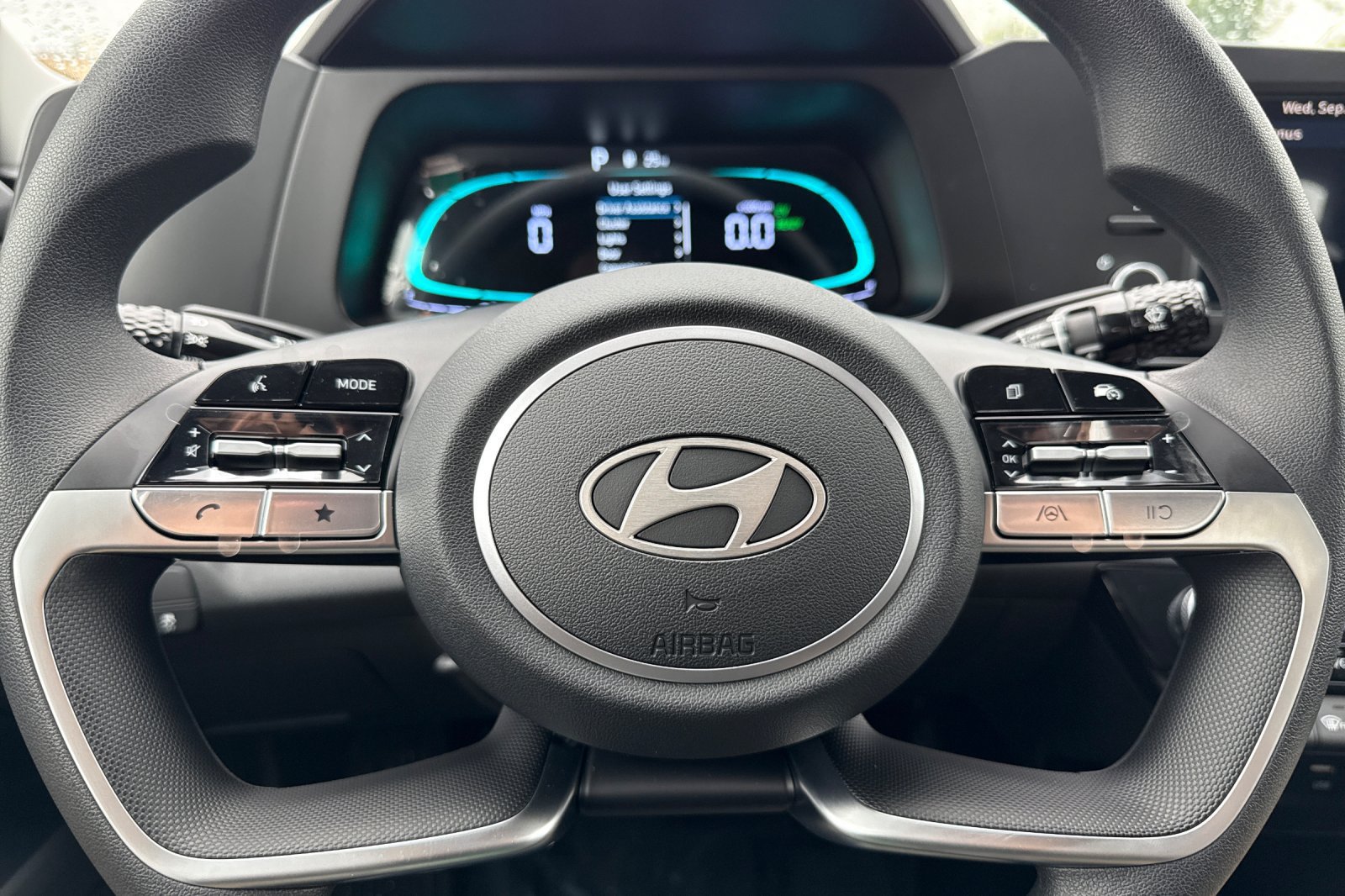 New 2026 Hyundai Elantra Hybrid FWD image 21
