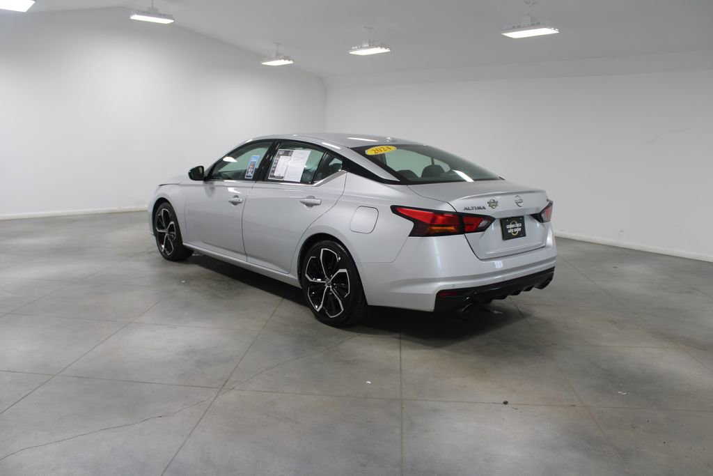 Used 2024 Nissan Altima 2.5 SR image 7