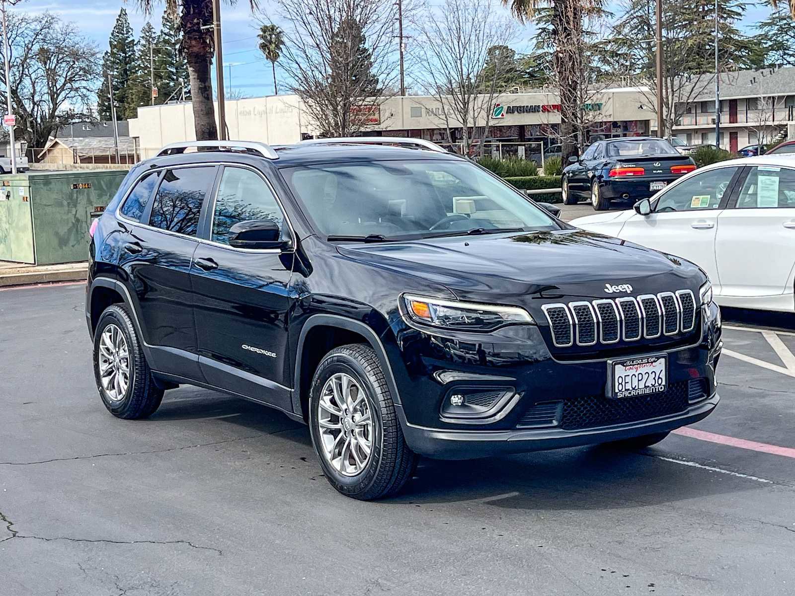 Used 2019 Jeep Cherokee Latitude Plus w/ Comfort/Convenience Group image 5