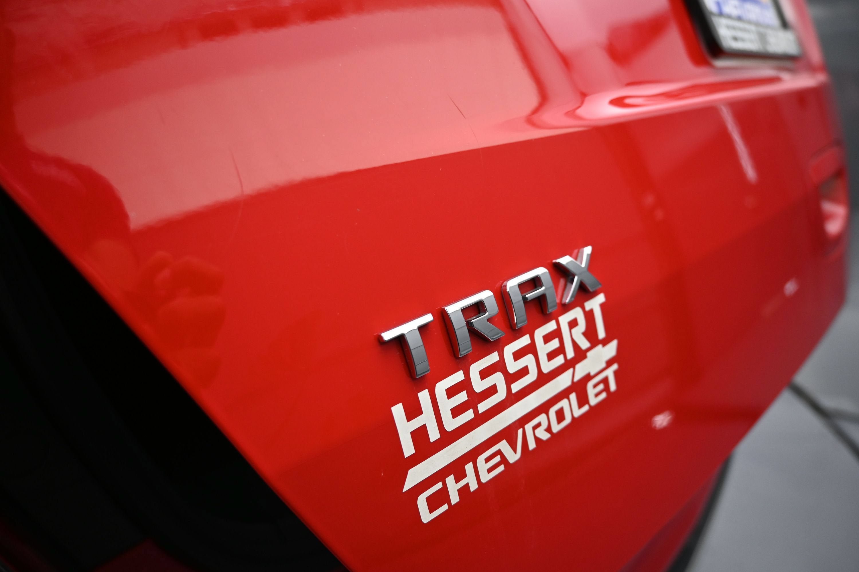 Used 2020 Chevrolet Trax LT w/ LT Convenience Package FWD image 31