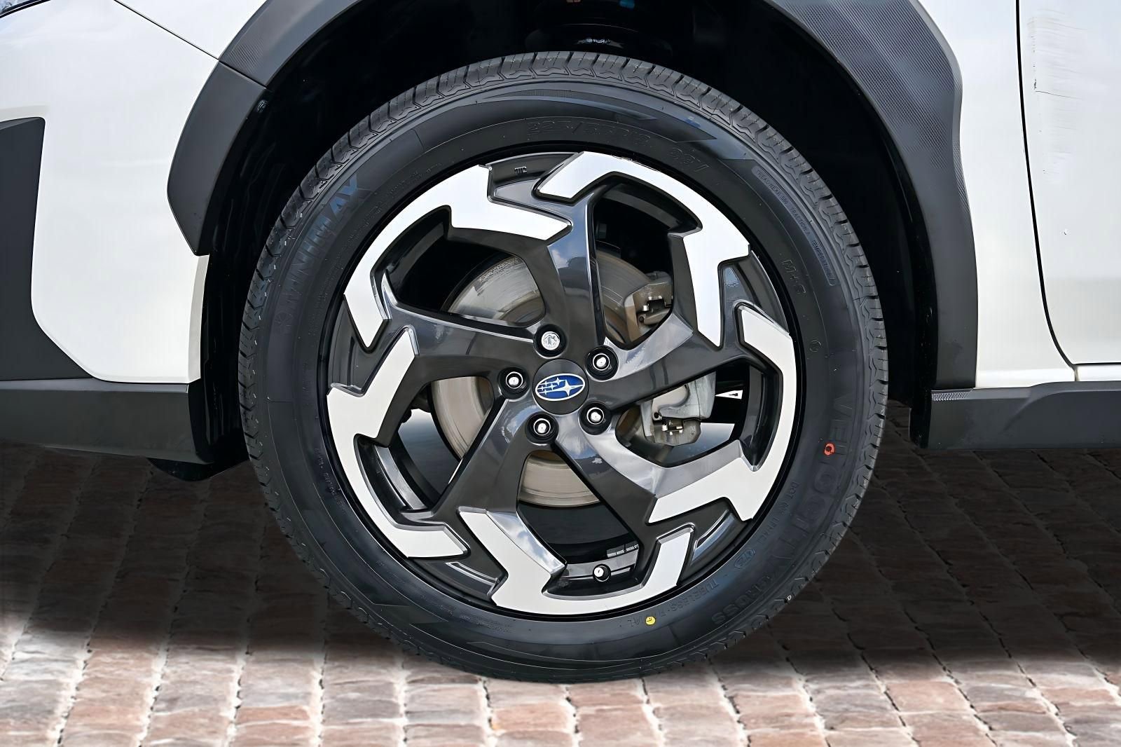 Used 2023 Subaru Crosstrek 2.5i Limited w/ Moonroof Package image 35