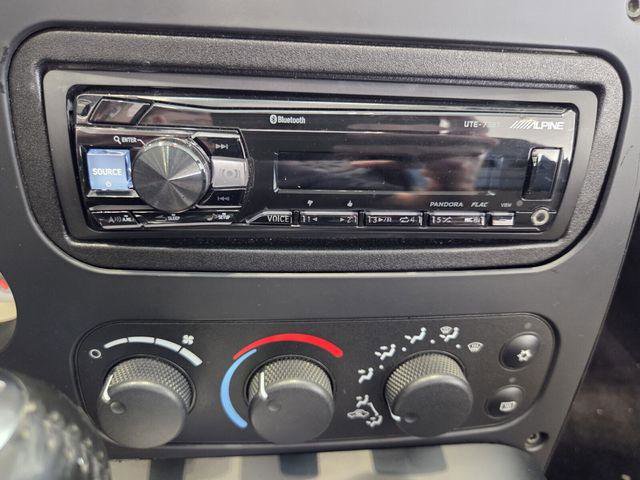 Used 2004 Dodge Viper SRT-10 image 57