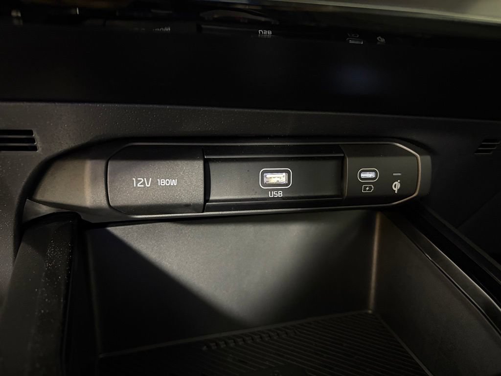 New 2026 Kia Niro Wind FWD image 28
