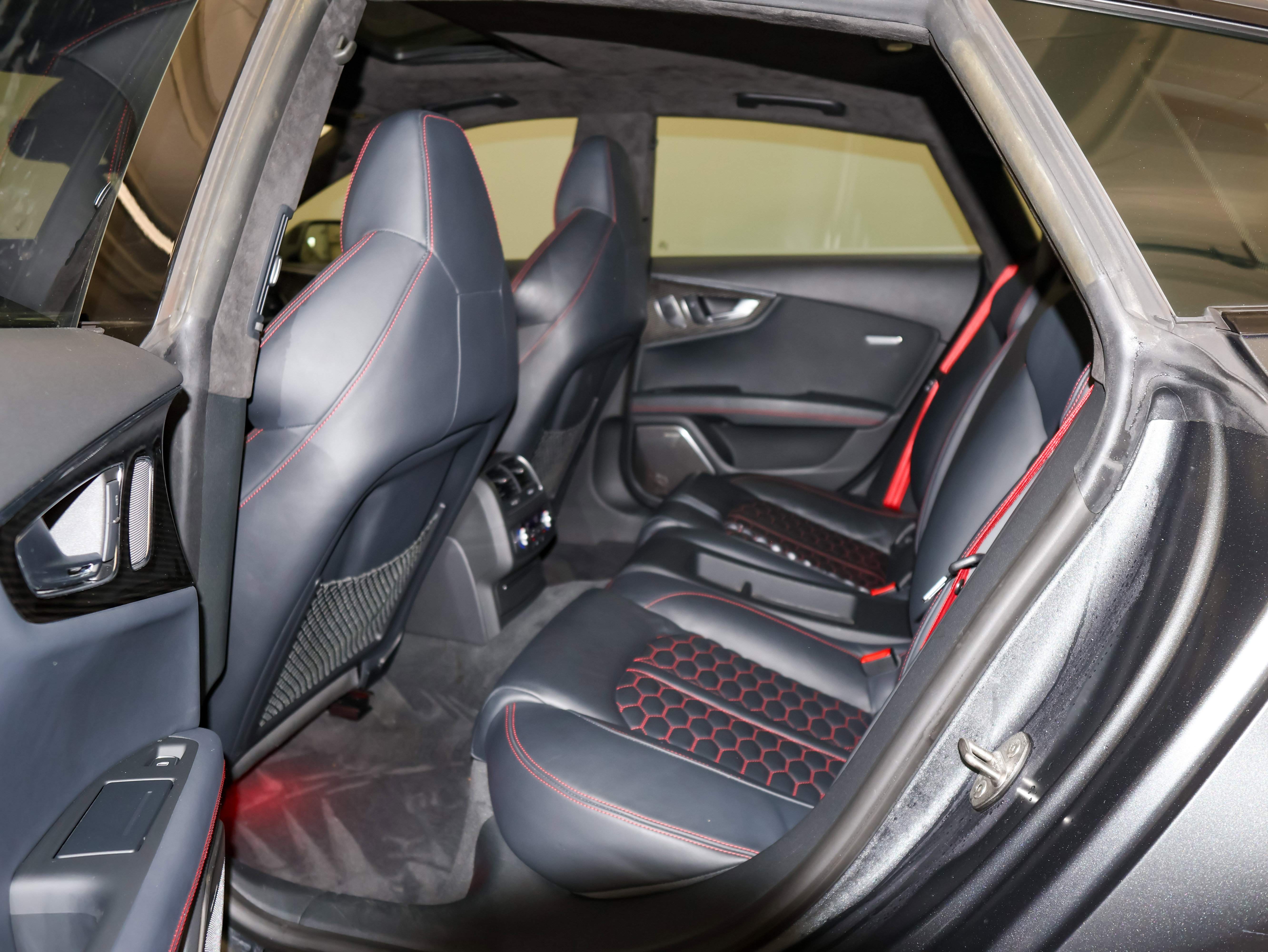 Used 2015 Audi RS 7 Prestige w/ Dynamic Package image 23