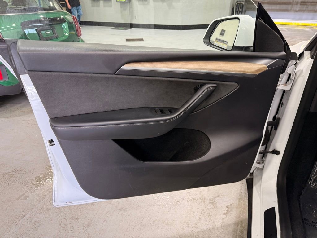 Used 2023 Tesla Model Y Long Range AWD/4WD image 10