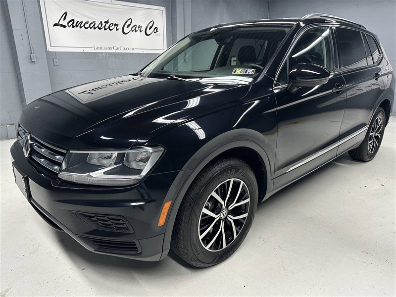 Used 2021 Volkswagen Tiguan SE w/ Panoramic Sunroof Package image 1
