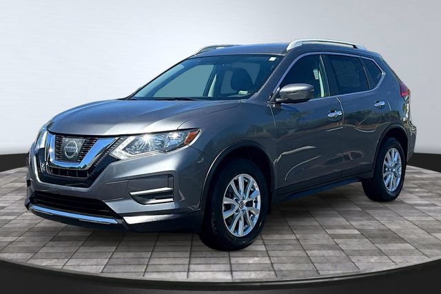 Used 2017 Nissan Rogue SV
