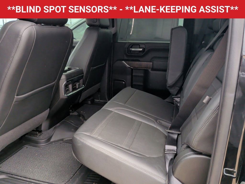 Used 2022 GMC Sierra 3500 Denali w/ Denali Black Diamond Edition image 11