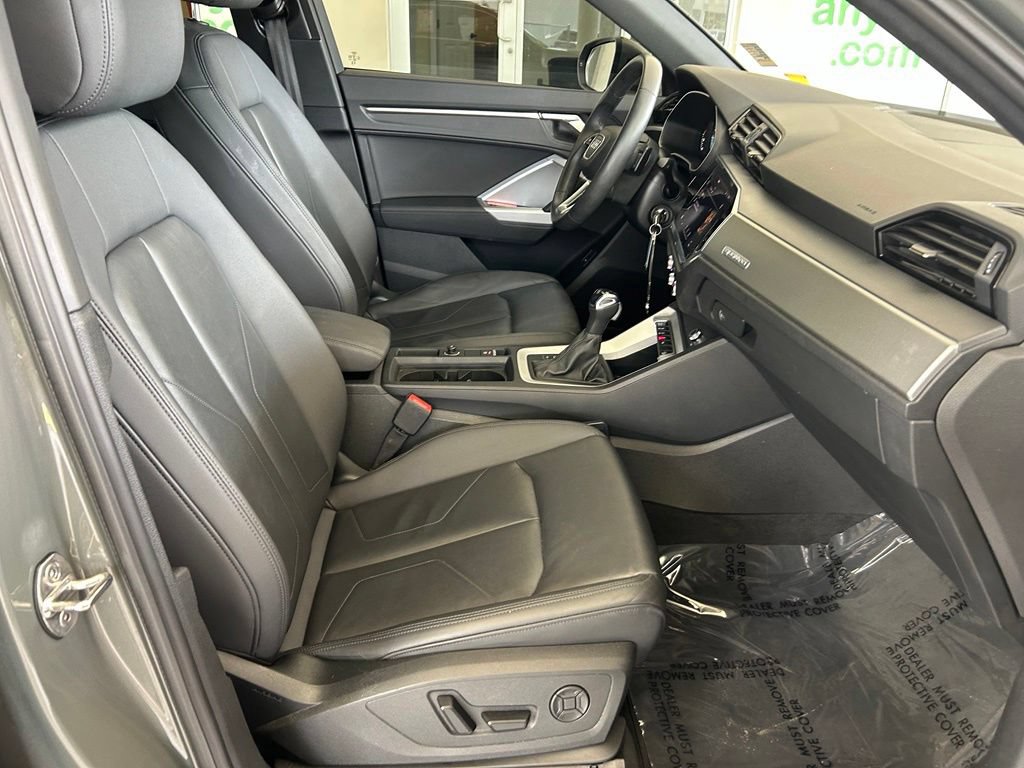 Used 2025 Audi Q3 2.0T Premium AWD/4WD image 23