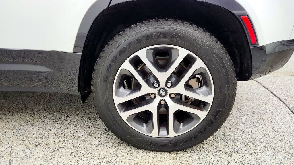 Used 2022 Land Rover Defender 110 X-Dynamic HSE image 9