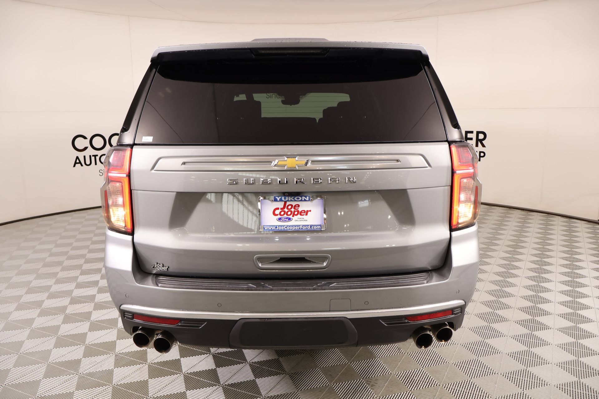Used 2024 Chevrolet Suburban High Country w/ Advanced Technology Package AWD/4WD image 23