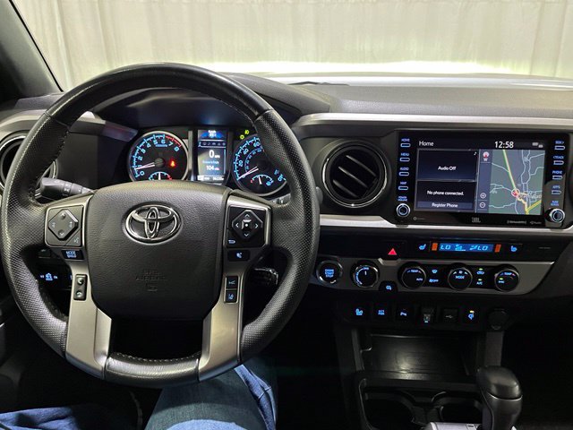 Used 2022 Toyota Tacoma Limited w/ Black Out Package (TMS) AWD/4WD image 19