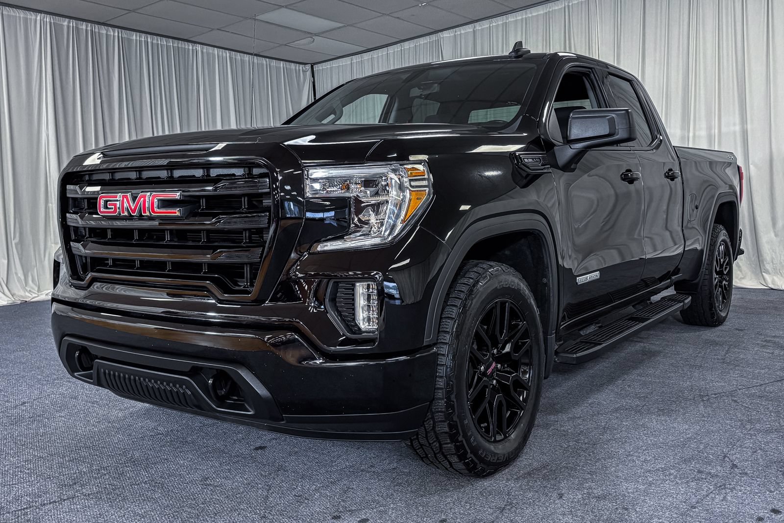 Used 2021 GMC Sierra 1500 Elevation AWD/4WD image 3