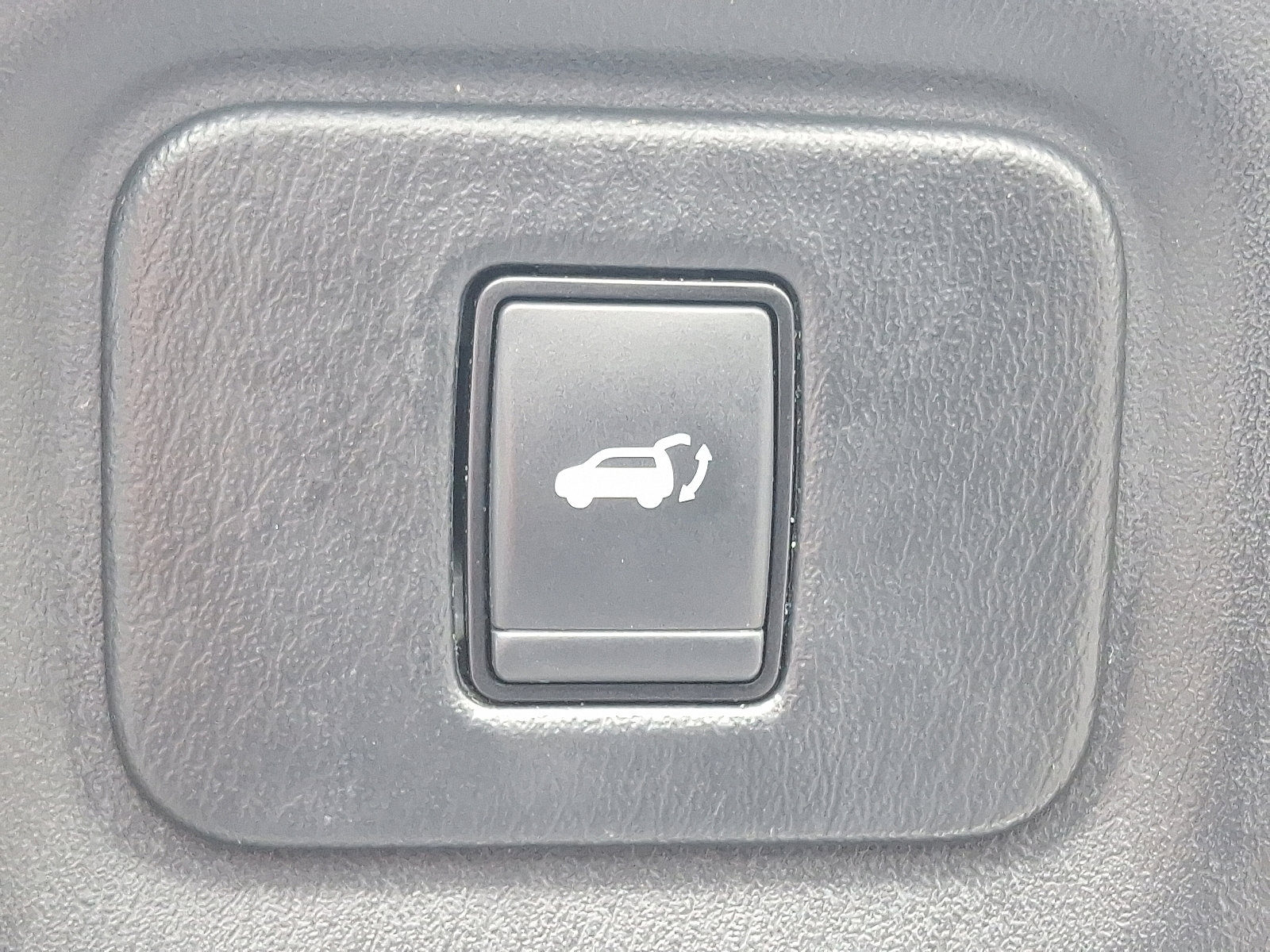 Used 2020 Nissan Pathfinder SL w/ Cargo Package AWD/4WD image 32