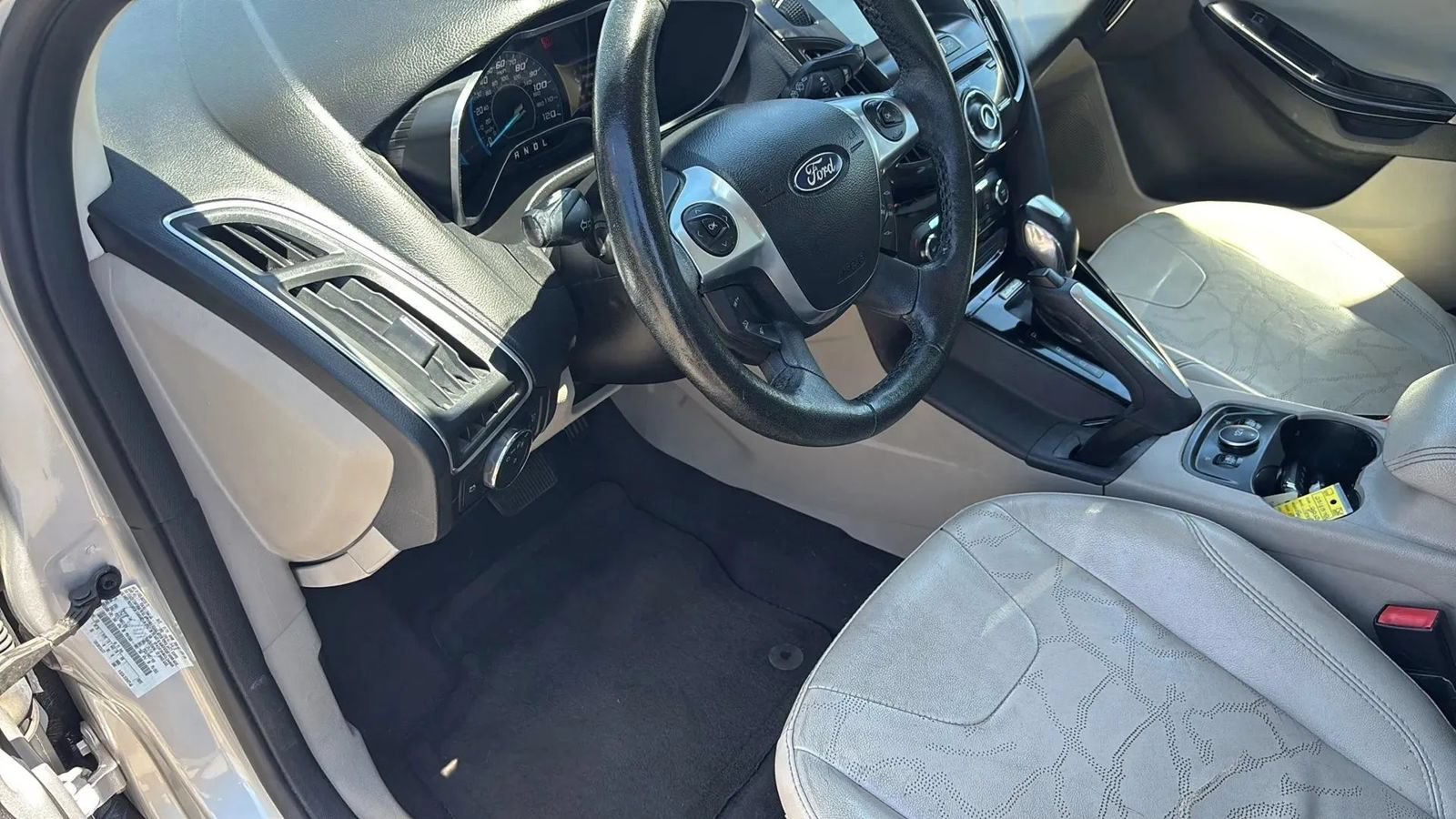 Used 2013 Ford Focus Electric Hatchback FWD image 43