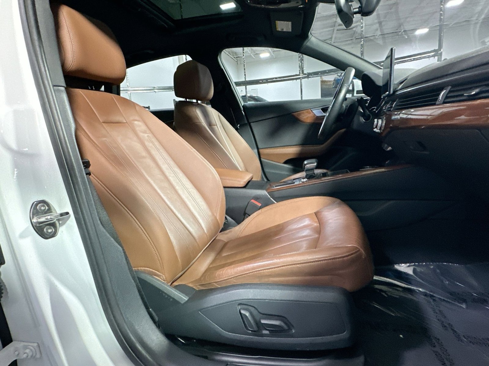 Used 2022 Audi A4 2.0T Premium w/ Convenience Package image 37