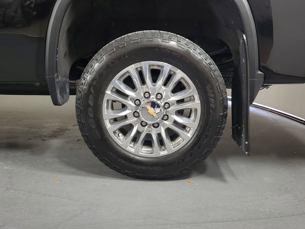 Used 2021 Chevrolet Silverado 3500 High Country image 33