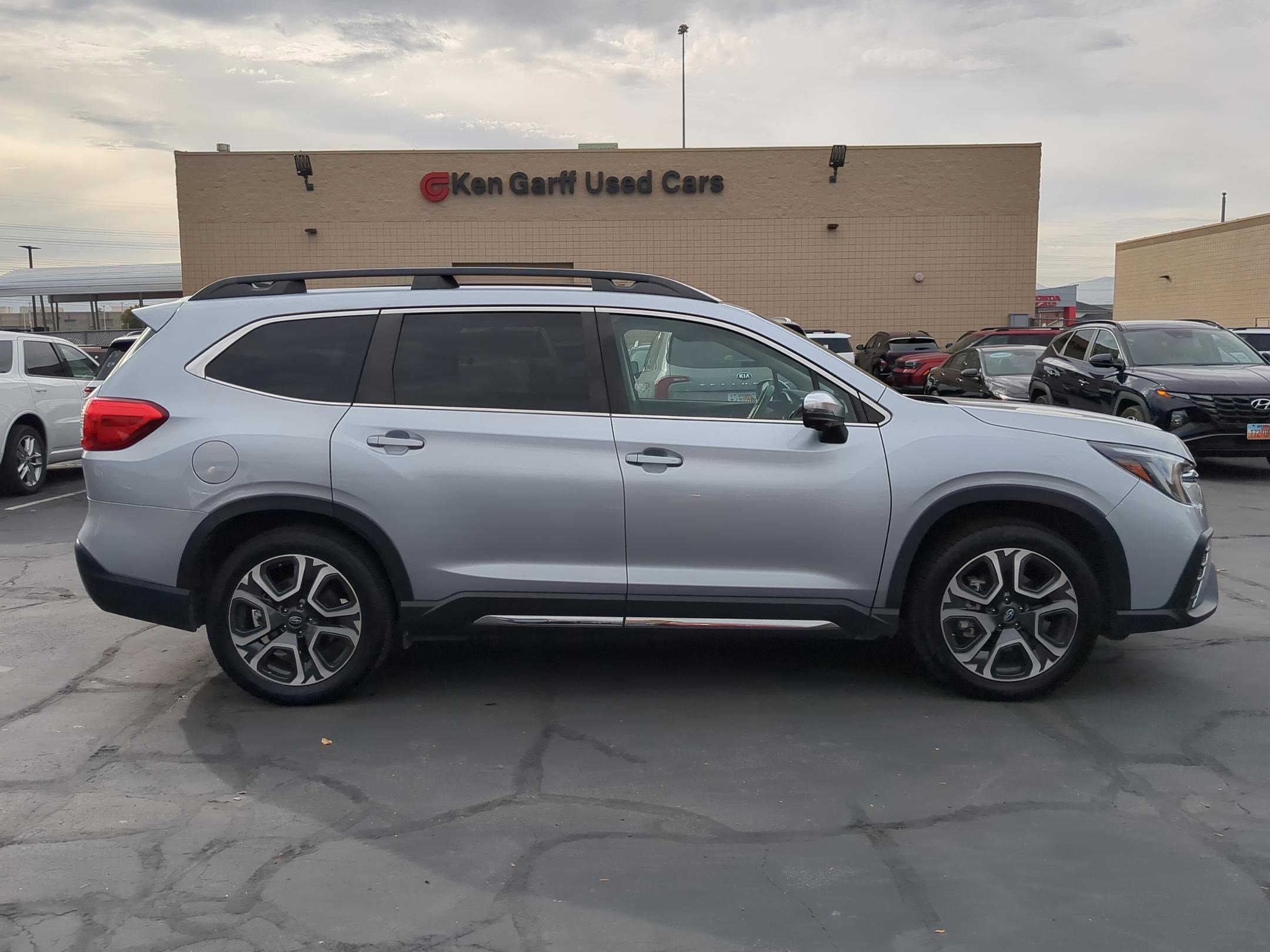 Used 2023 Subaru Ascent Limited w/ Technology Package image 2