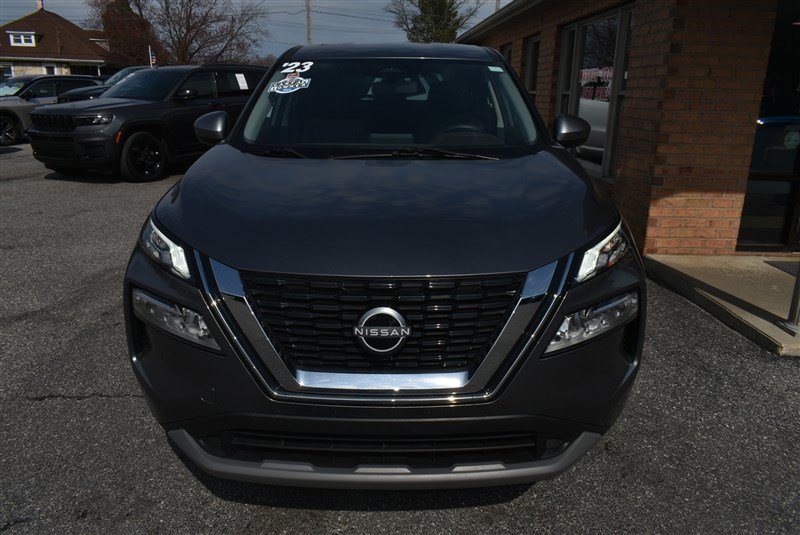 Used 2023 Nissan Rogue SV AWD/4WD image 9