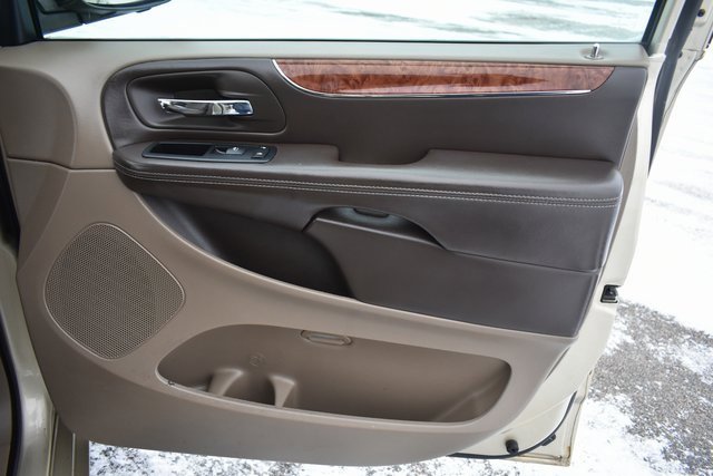 Used 2011 Chrysler Town & Country Touring w/ Entertainment Group #1 image 30