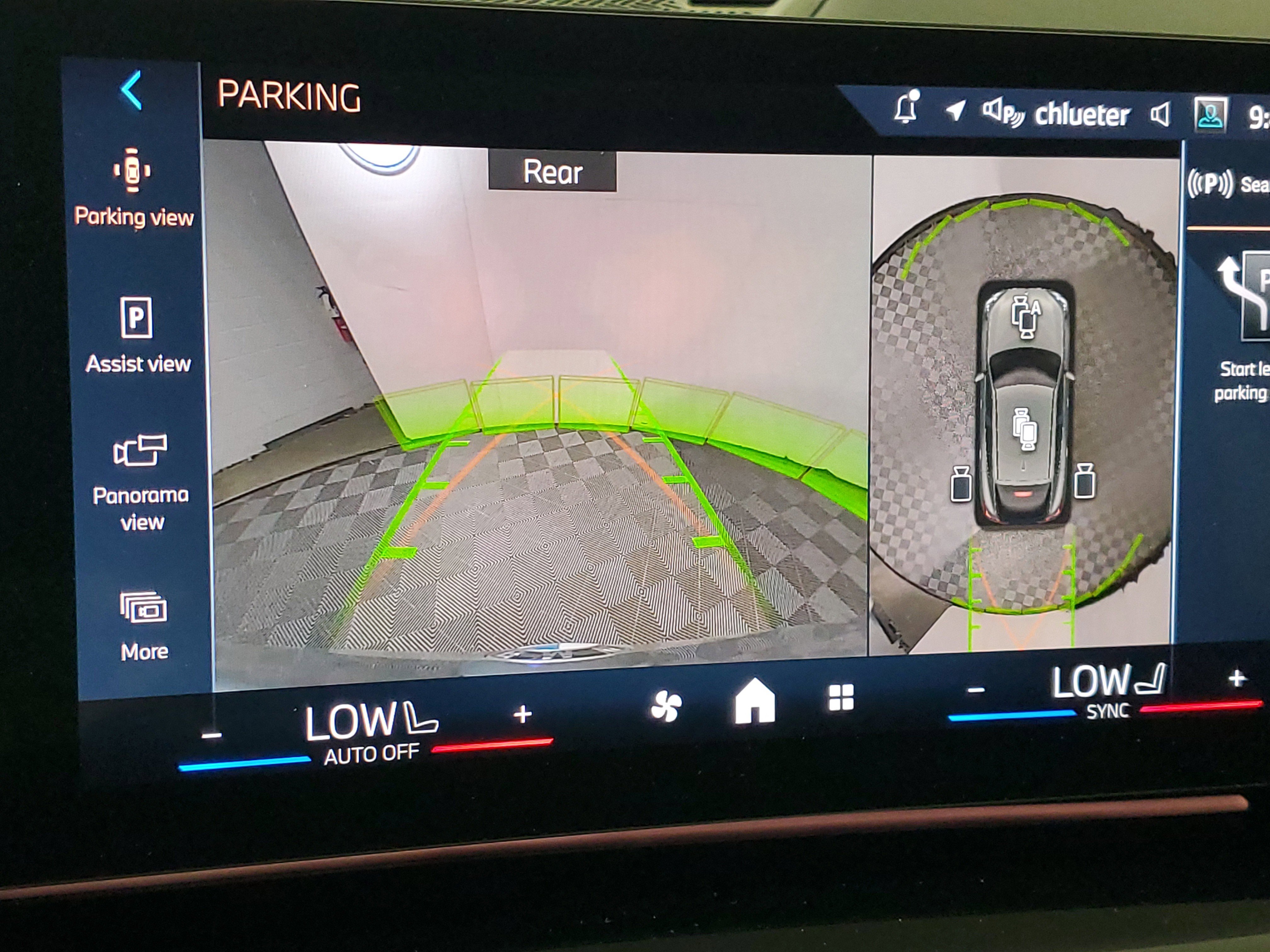 Certified 2025 BMW X2 xDrive28i w/ Premium Package image 18