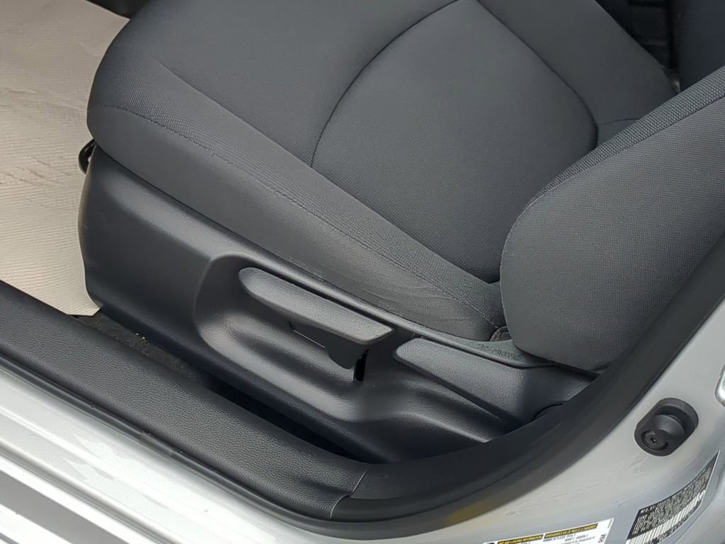 Used 2022 Toyota Corolla LE image 13