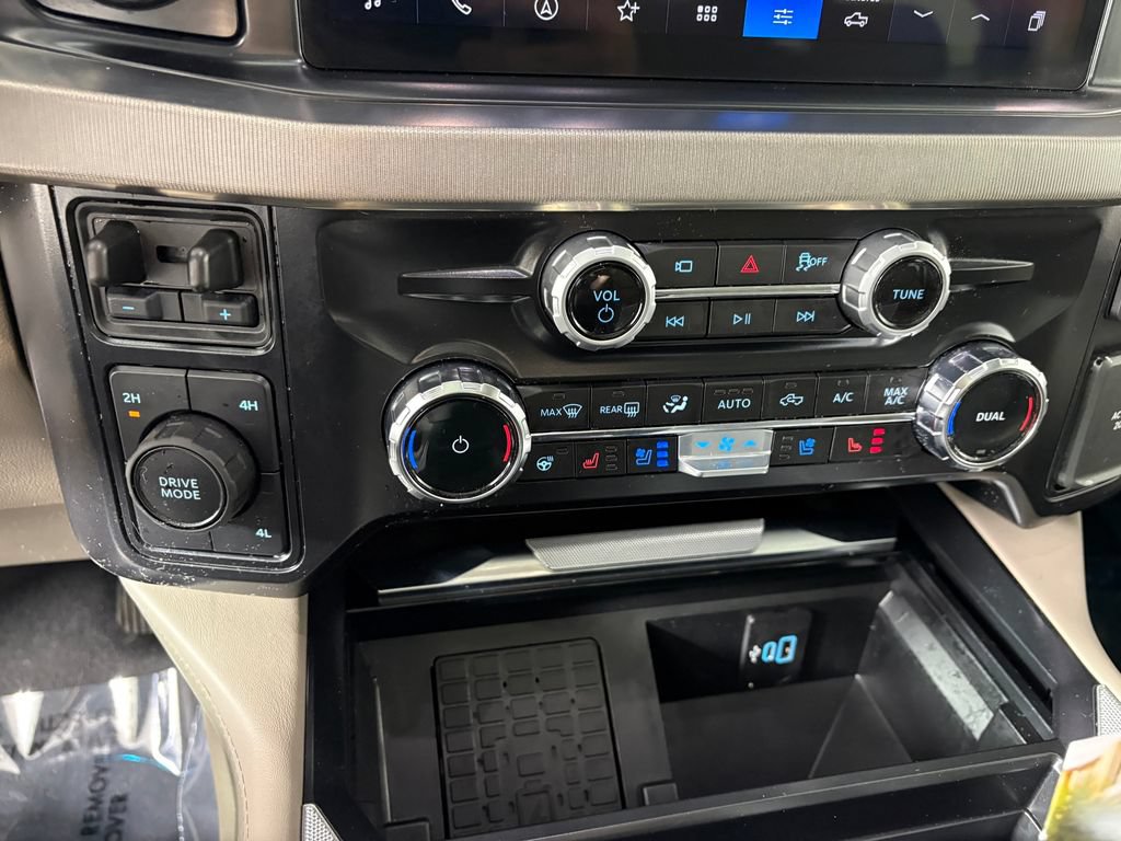 Certified 2025 Ford F450 Platinum w/ Platinum Plus Package AWD/4WD image 19