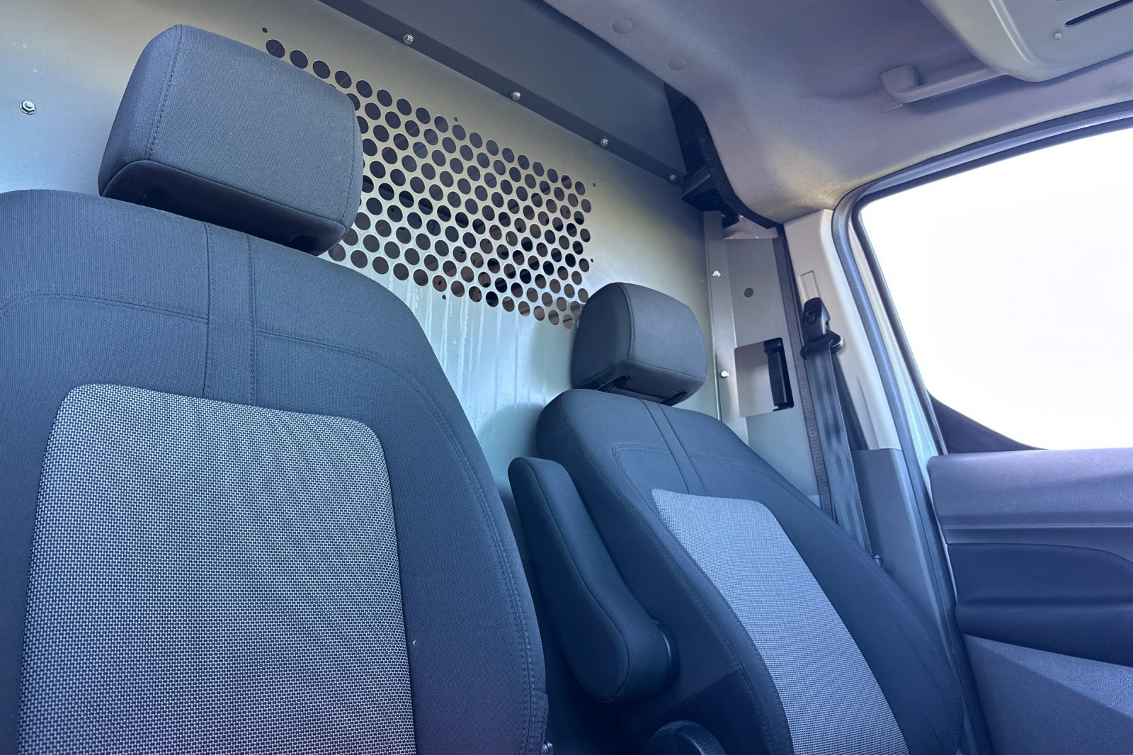 Used 2020 Ford Transit Connect XL FWD image 16