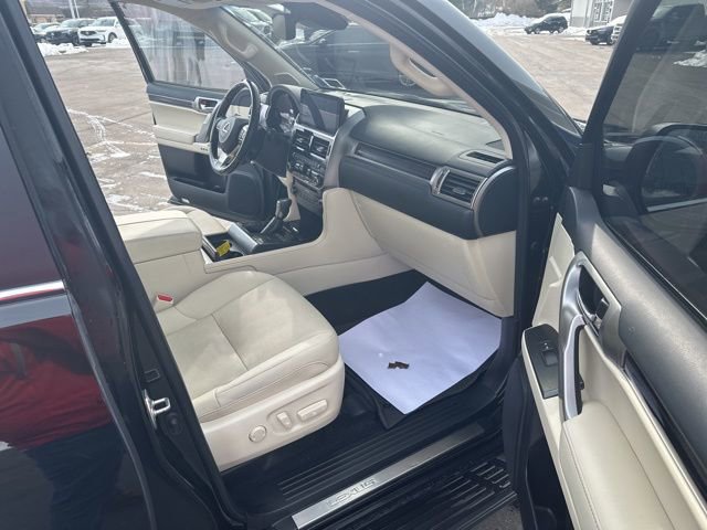 Used 2023 Lexus GX 460 Premium w/ Premium Package image 20