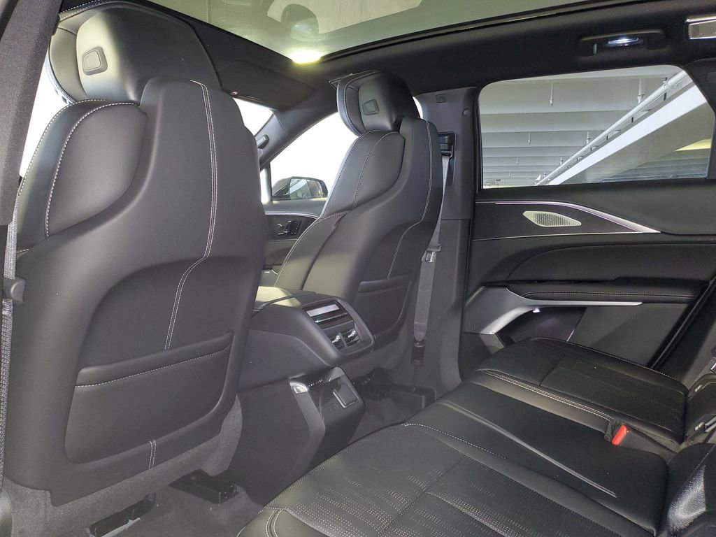 New 2026 Cadillac Lyriq V AWD/4WD image 19
