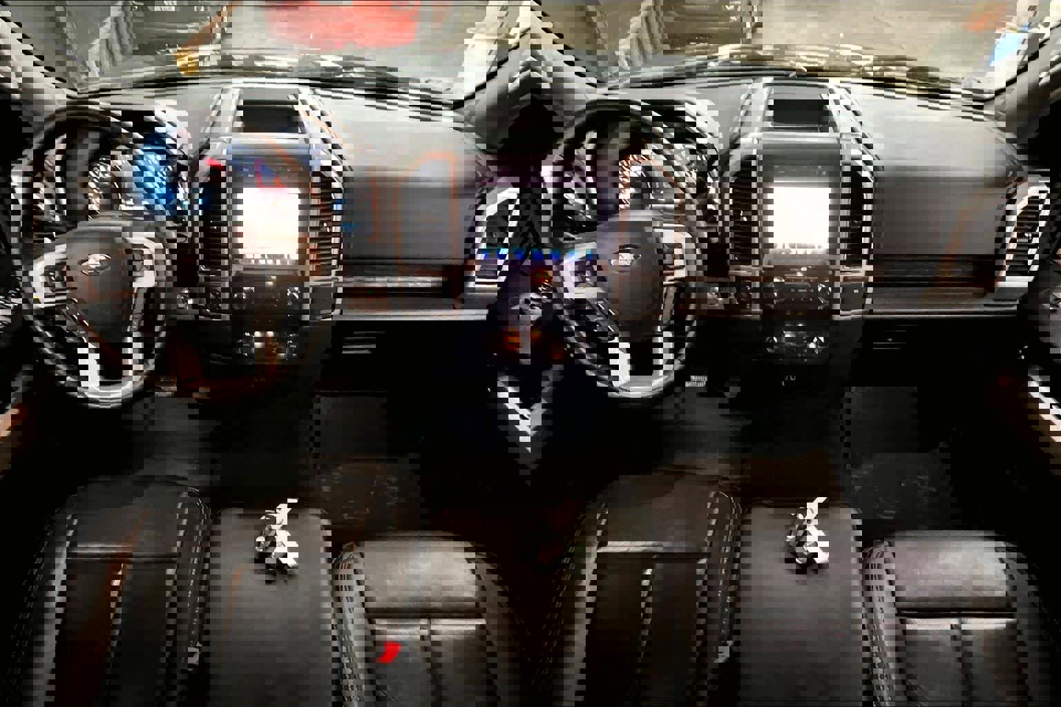 Used 2020 Ford F150 Lariat w/ FX4 Off-Road Package image 17