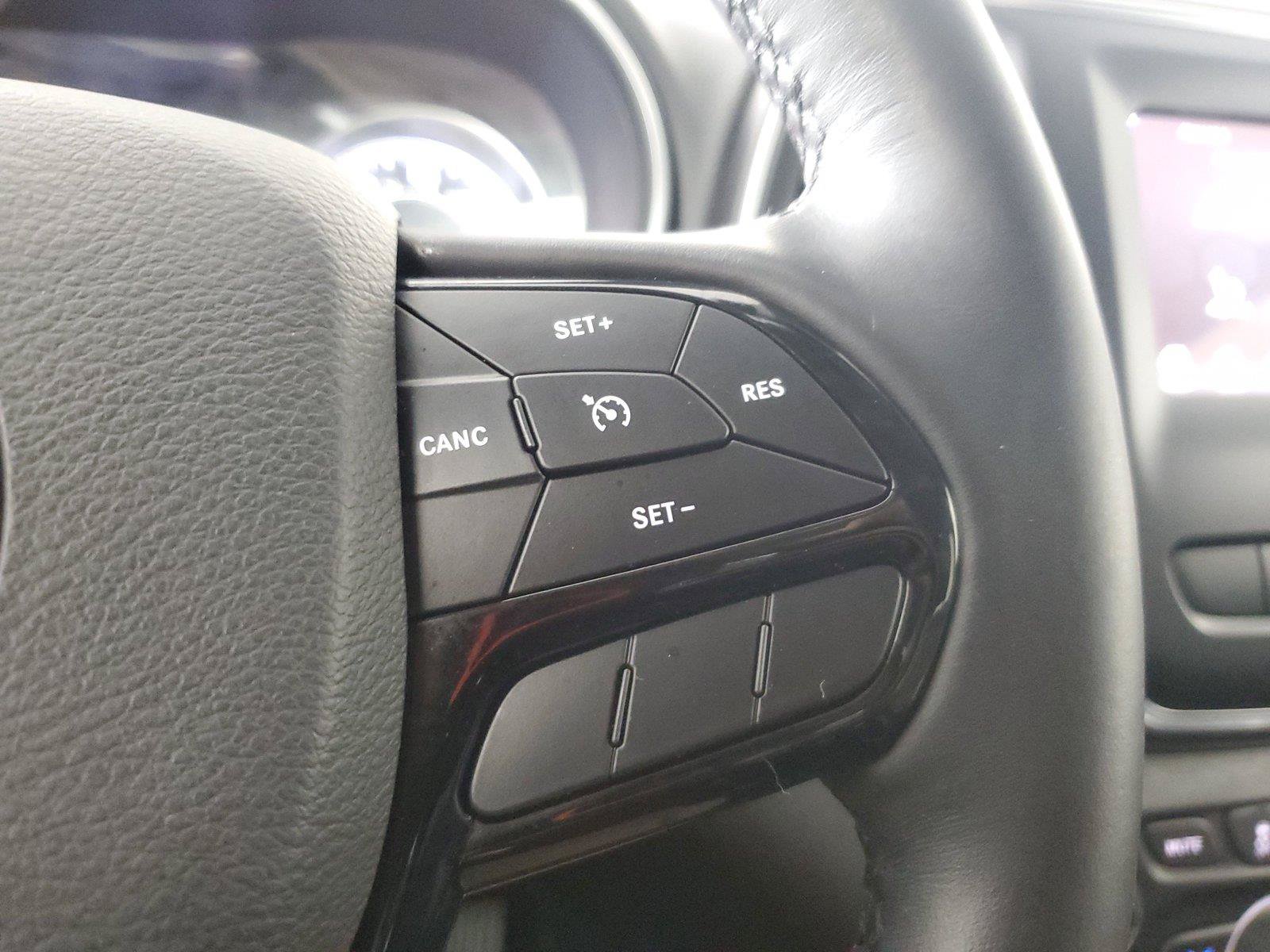 Used 2021 Jeep Cherokee Latitude Plus AWD/4WD image 24