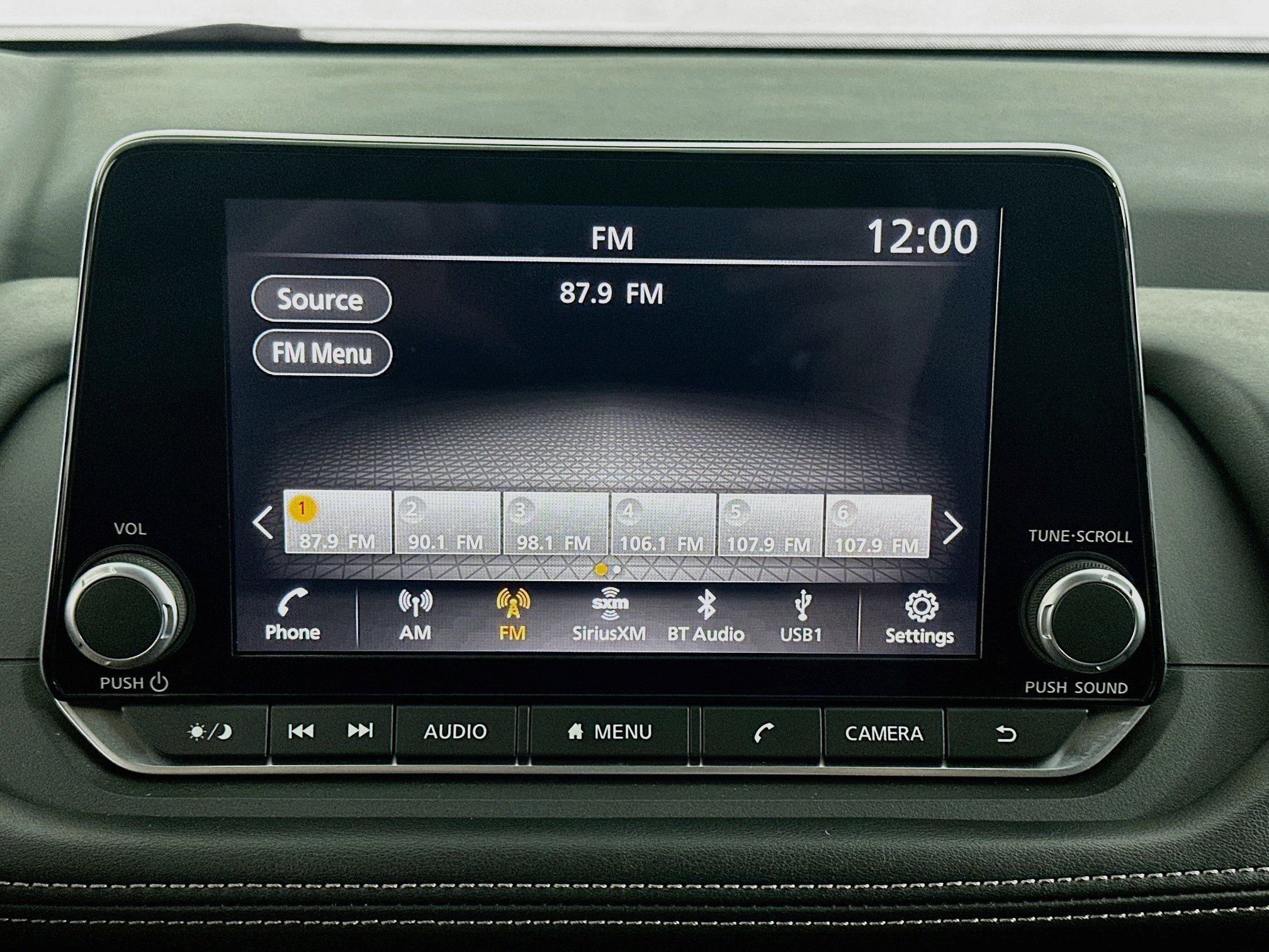 Used 2024 Nissan Rogue S FWD image 21