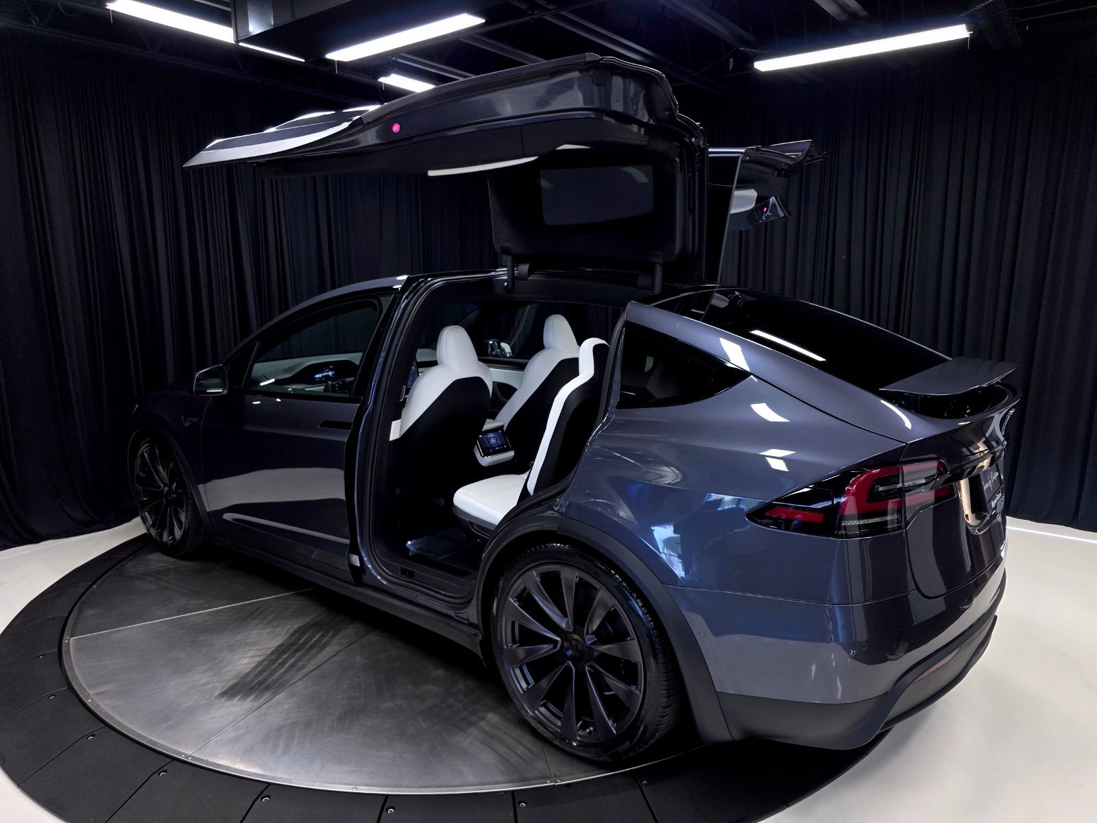 Used 2023 Tesla Model X AWD/4WD image 47